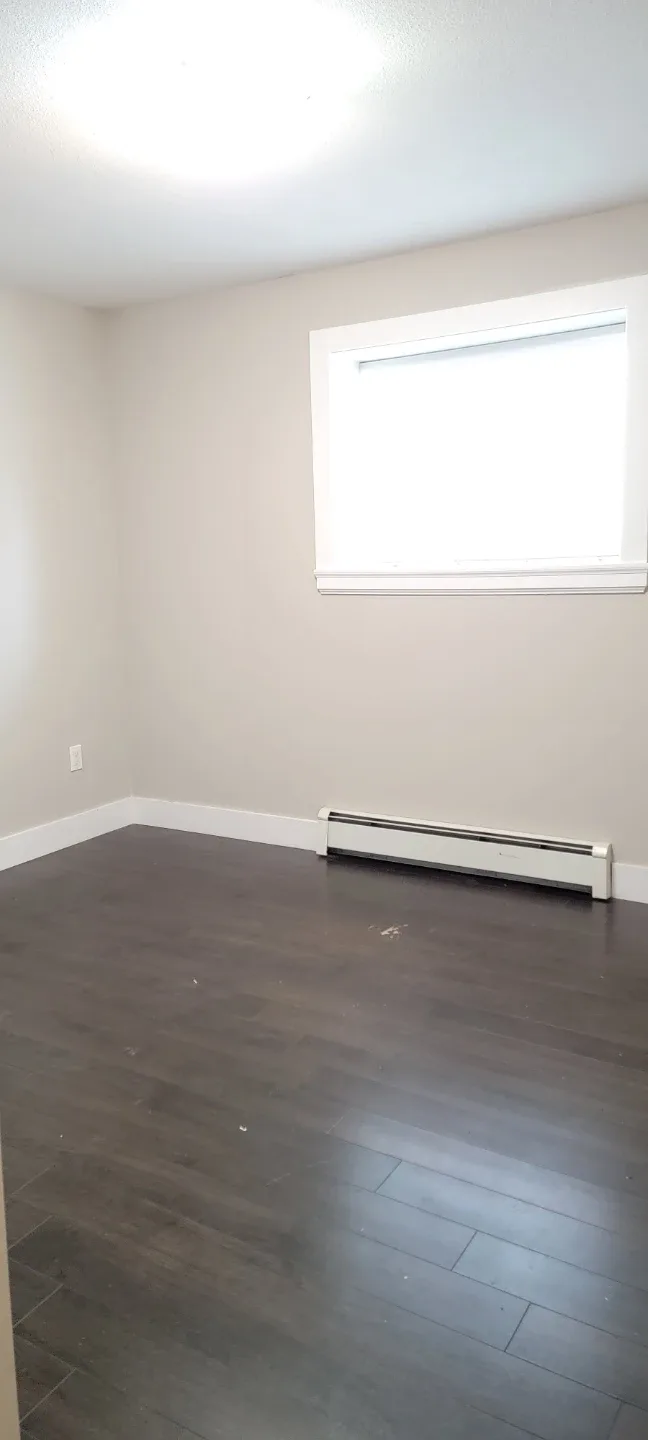 2 bedroom basement for rent in Fleetwood ,Surrey image indicator(3)