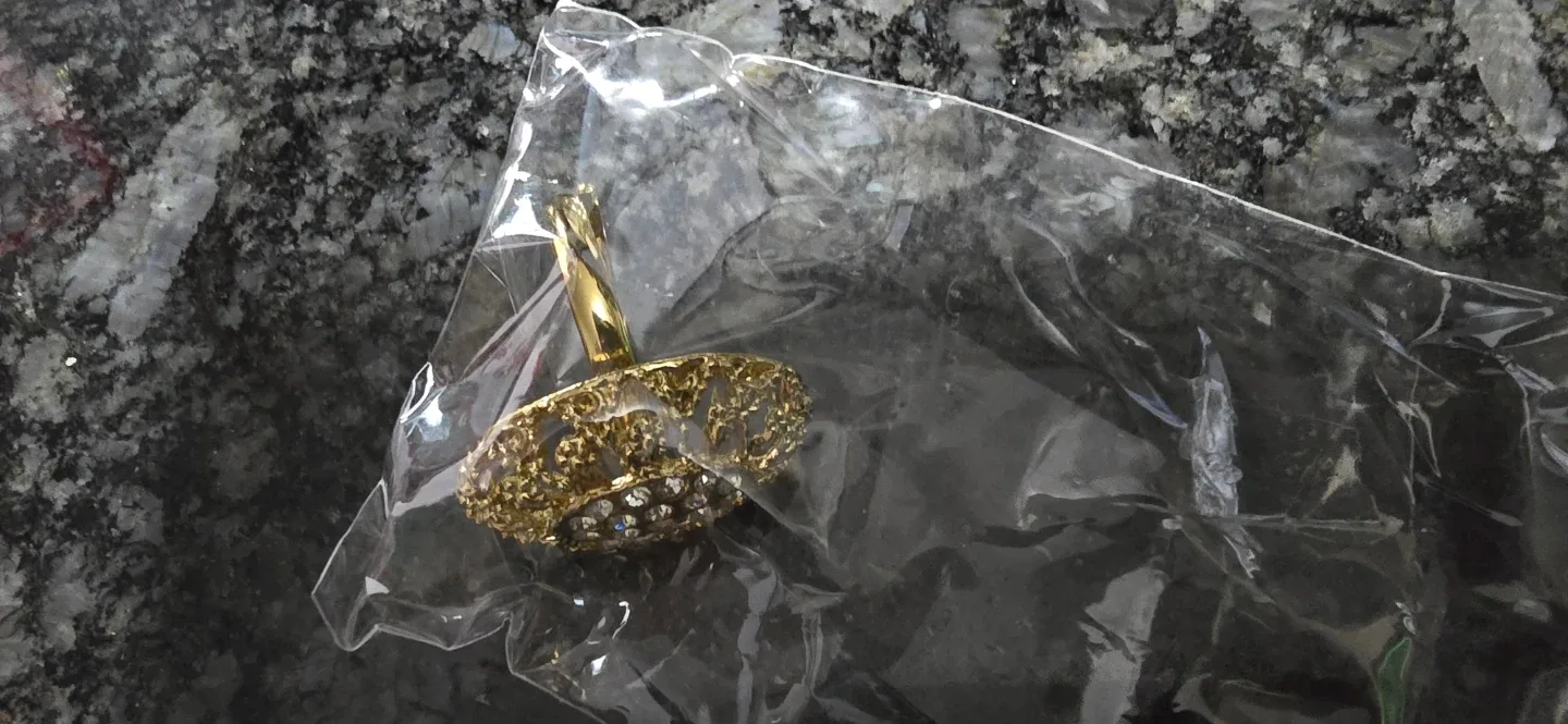 Gold-toned Jewellery Set image indicator(4)