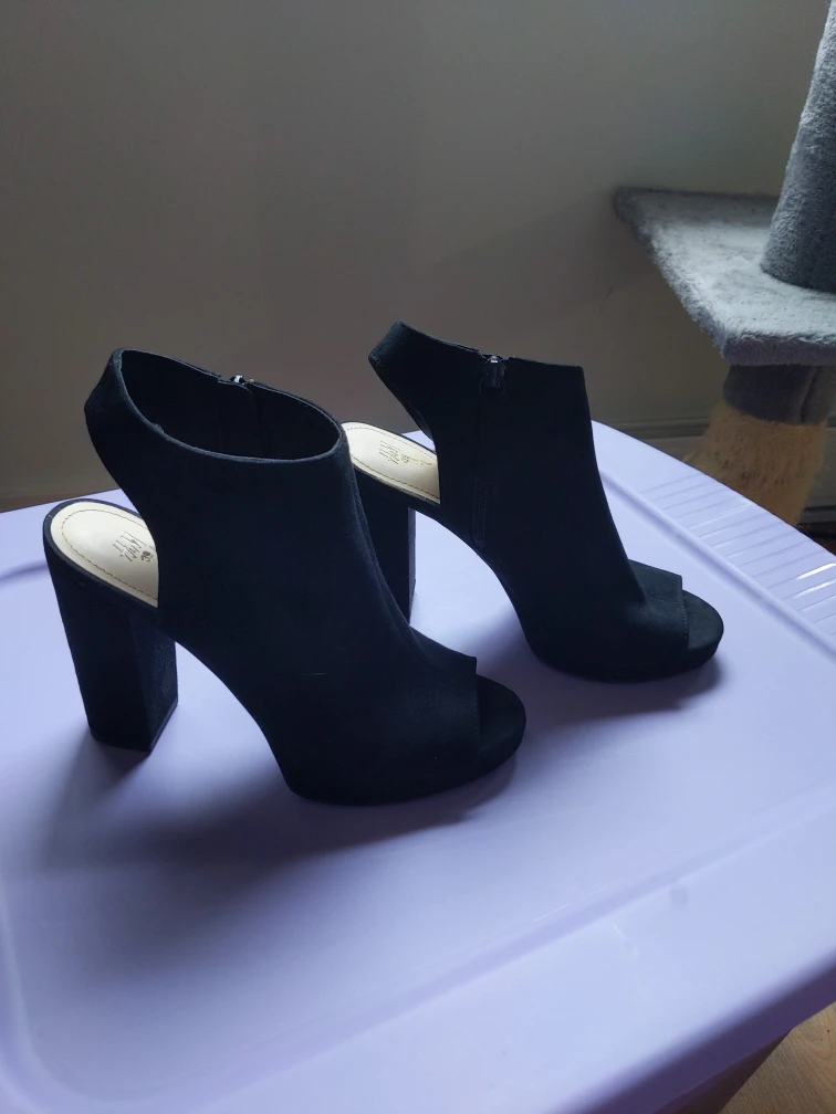 Black Peep Toe Heels - Size 8