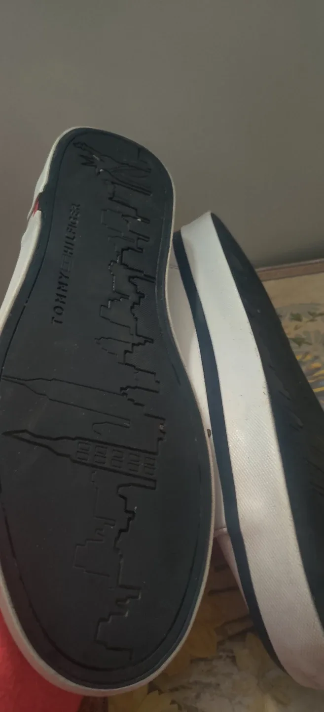 Tommy Hilfiger White Sneakers image indicator(6)