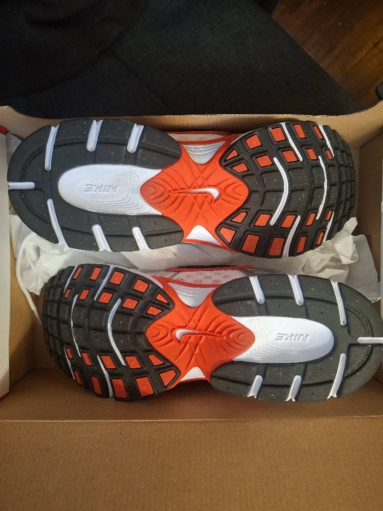 Nike Running Shoes - White/Silver image indicator(2)