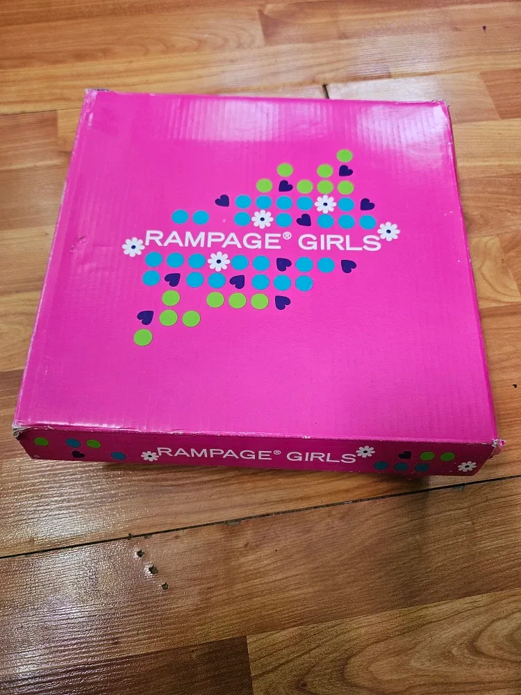 Rampage Girls Grey Fringe Boots - Size 5 image indicator(3)