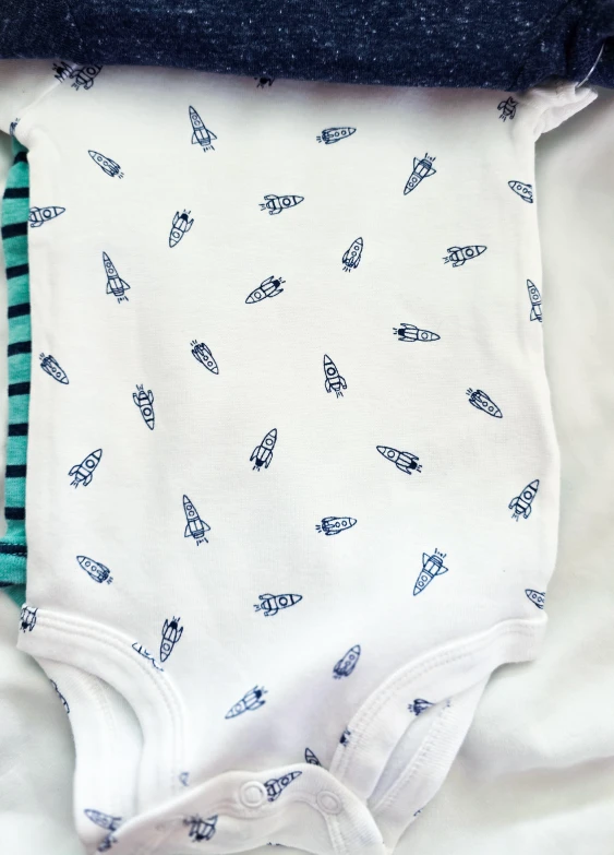 Carters 0-3 months boys bundle bodysuits - photo 2
