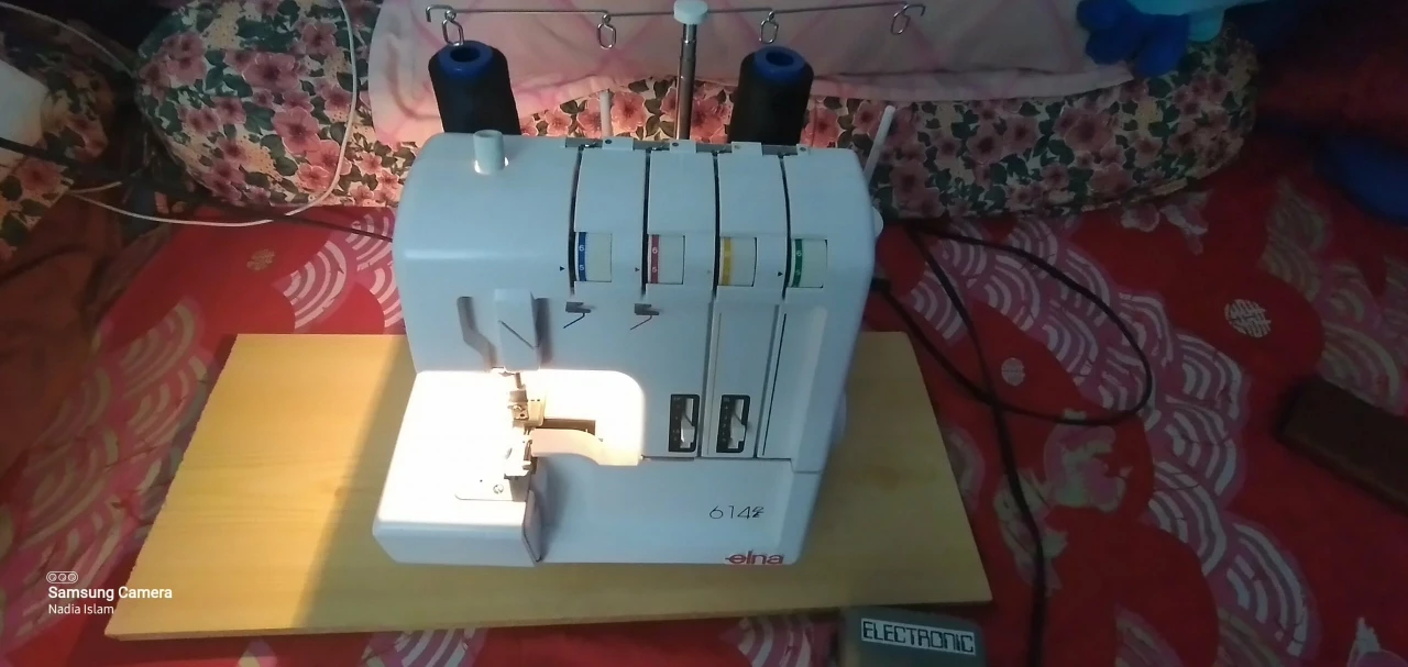 Elna 614DE Overlock Sewing Machine - photo 2