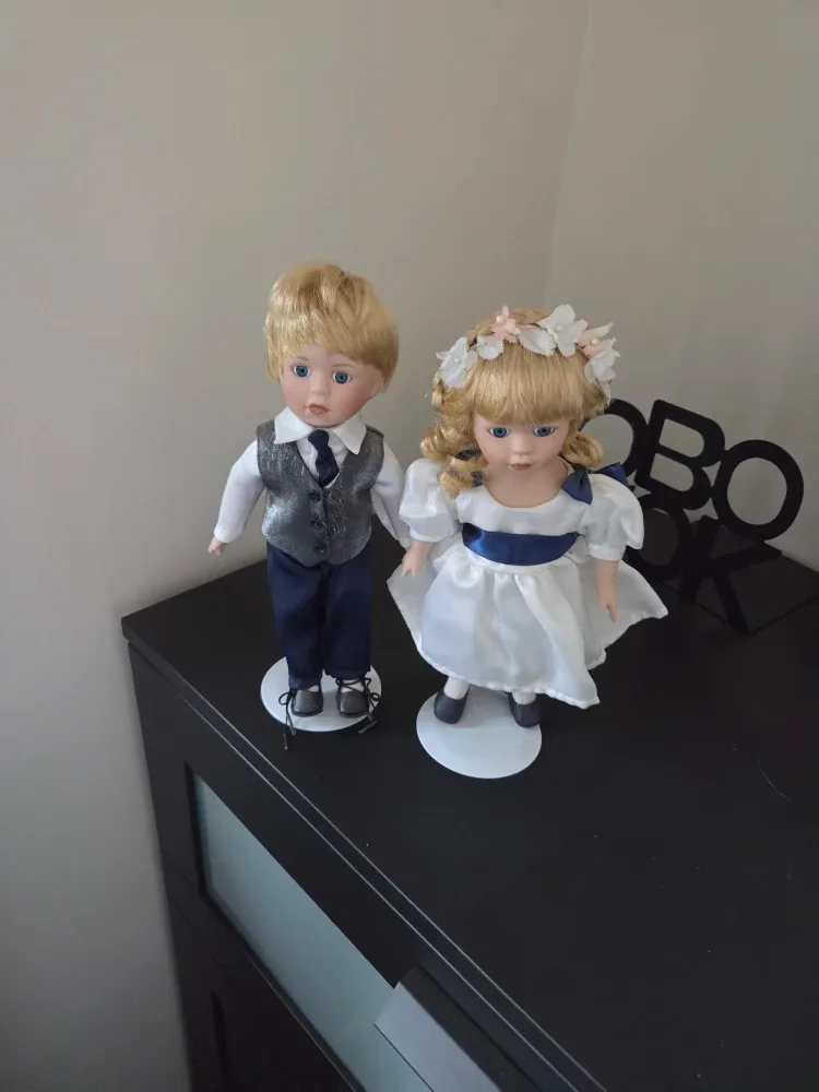 Porcelain Dolls Collection image indicator(2)