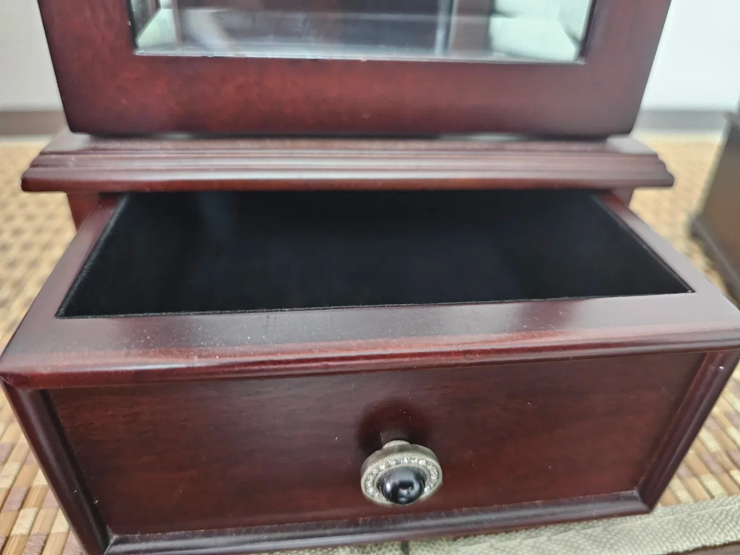 Wooden Jewelry Box image indicator(4)