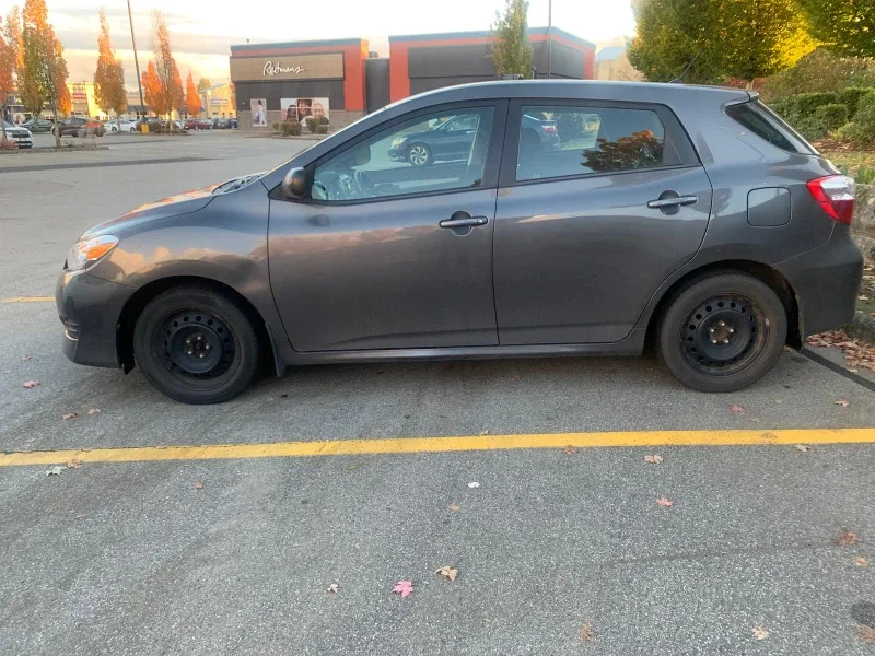 2013 toyota matrix image indicator(2)