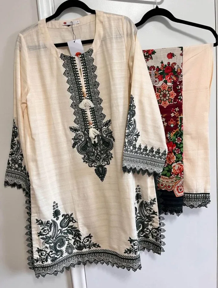 Khaadi's Floral Print 3-Piece Salwar Kameez Suit