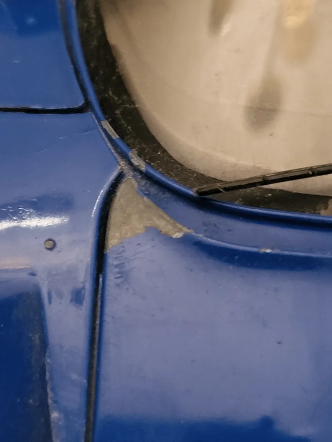 Vintage Blue 1991 Bugatti Diecast Car 1:18 image indicator(8)