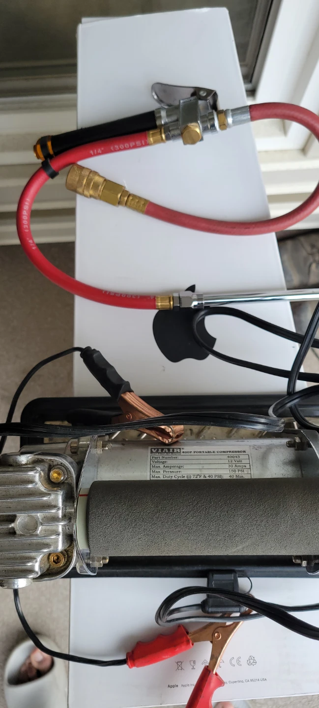VIAIR 400P Portable Air Compressor