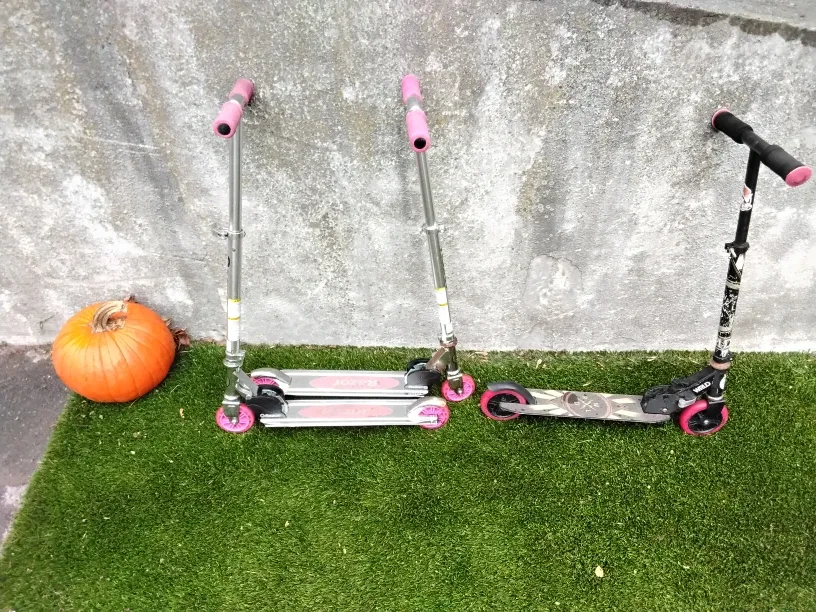 🏖 Razor Scooter - 🎀 Pink Handlebars & WRLD Industries Scooter 🛴 image indicator(7)