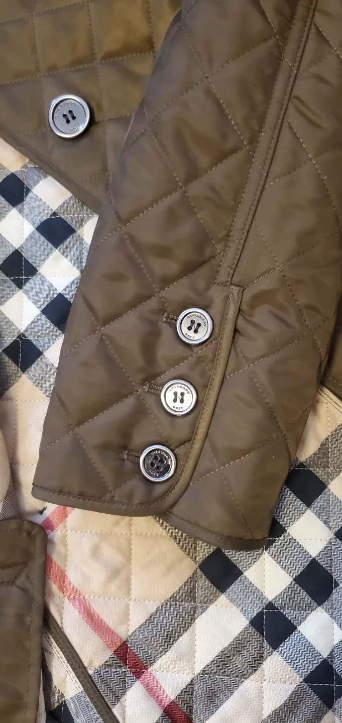 Burberry Jacket image indicator(6)