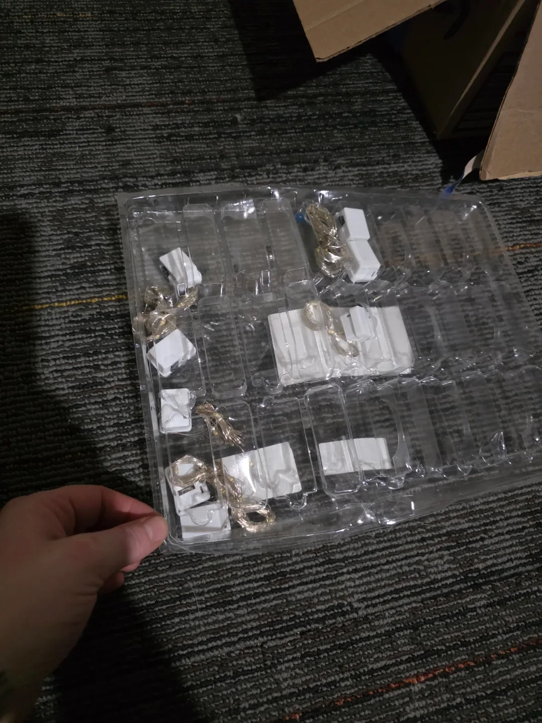 Glass Vase with Fairy Lights image indicator(3)