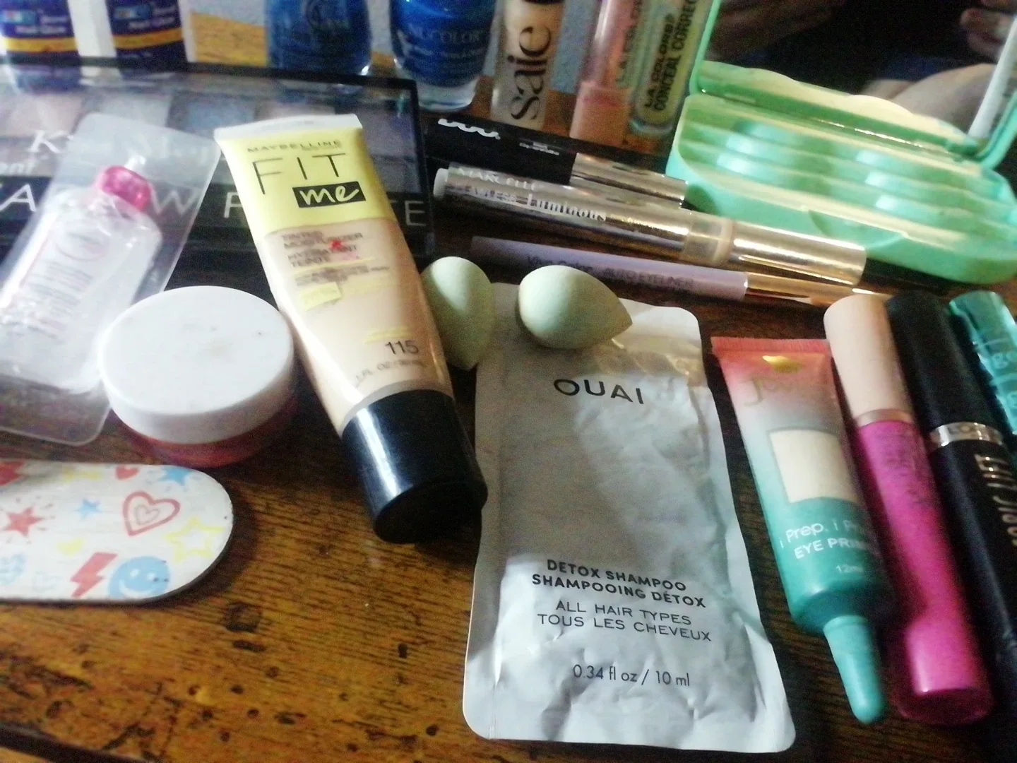 Mixed Makeup Lot - Maybelline, L'Oreal, Kiss image indicator(3)