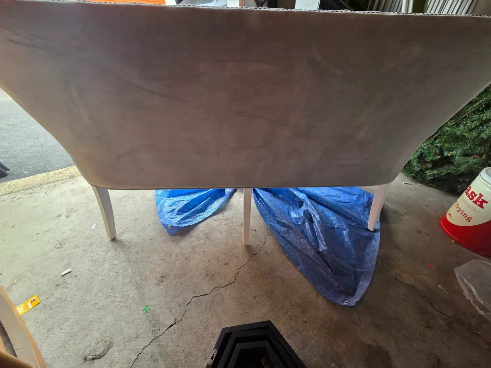 Z Gallerie Gray Tufted Charlotte Banquet Bench image indicator(4)