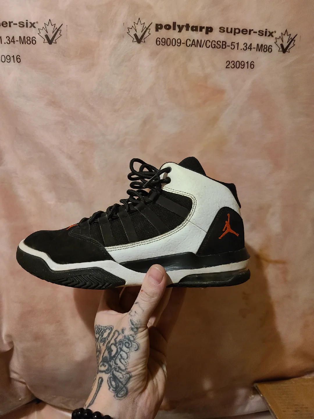 Jordan 11 CMFT Low Youth Size 6Y image indicator(2)