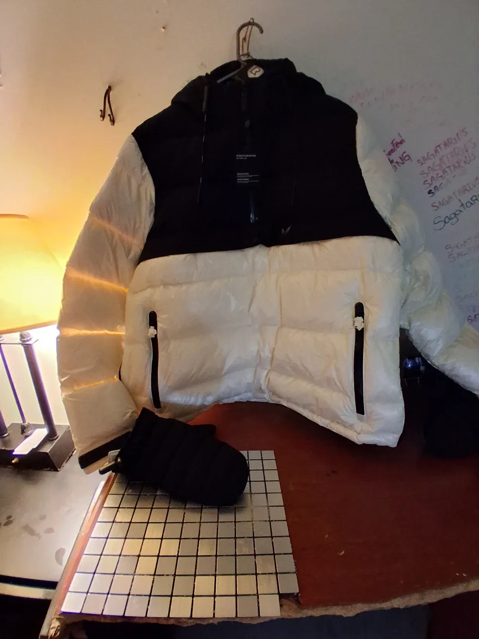 Great for the snow with gloves image indicator(4)