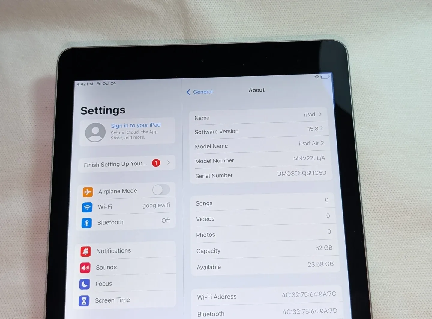 NICE APPLE iPad AIR 2 32GB WIFI 9.7 inch Low Price  $80 image indicator(2)