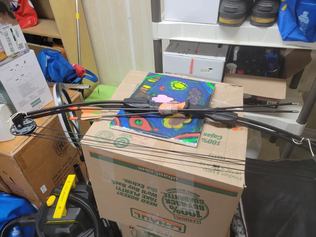 Archery Bow and Arrows Set image indicator(3)