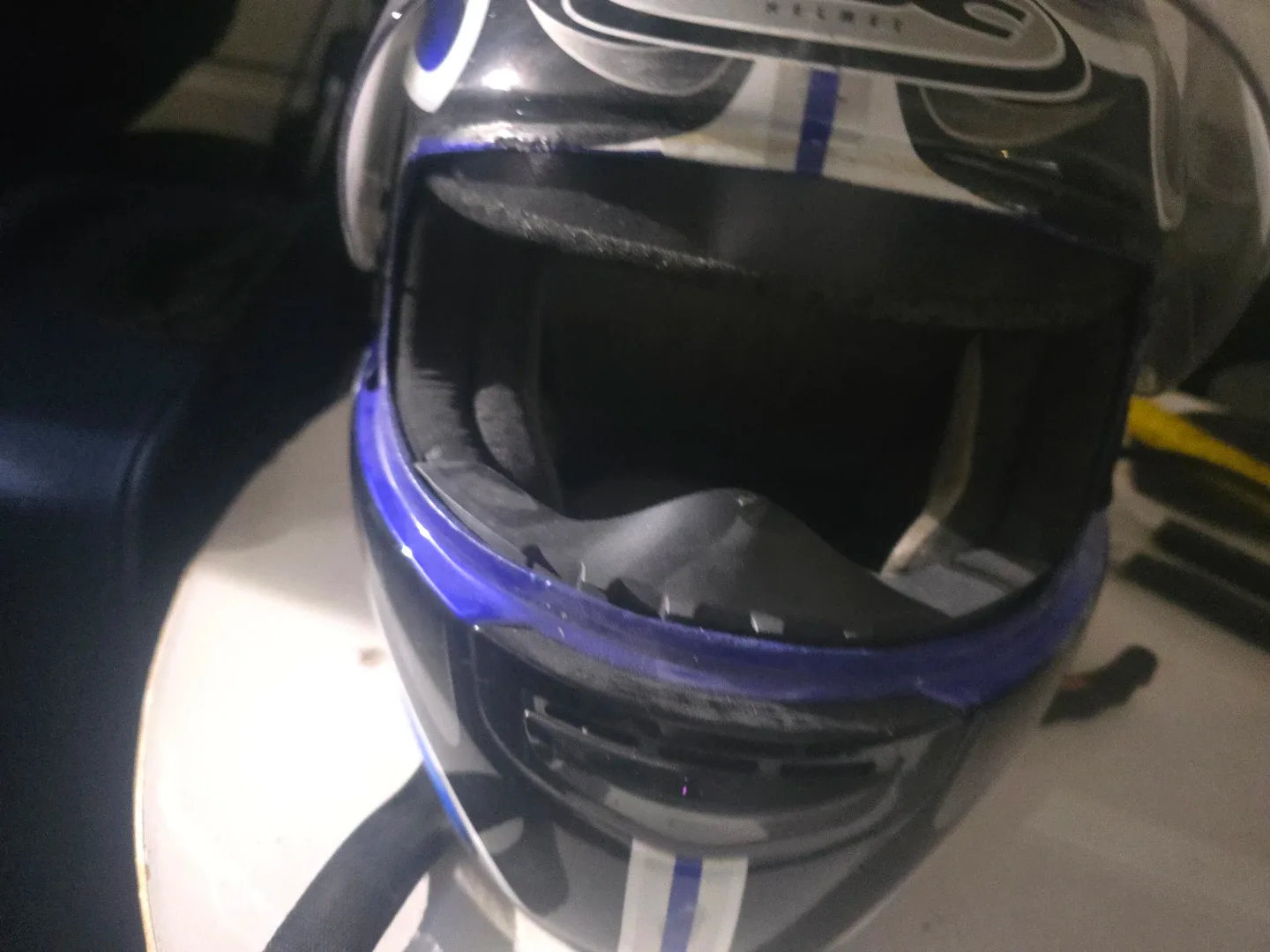 HJC Helmet - Blue & Silver image indicator(2)