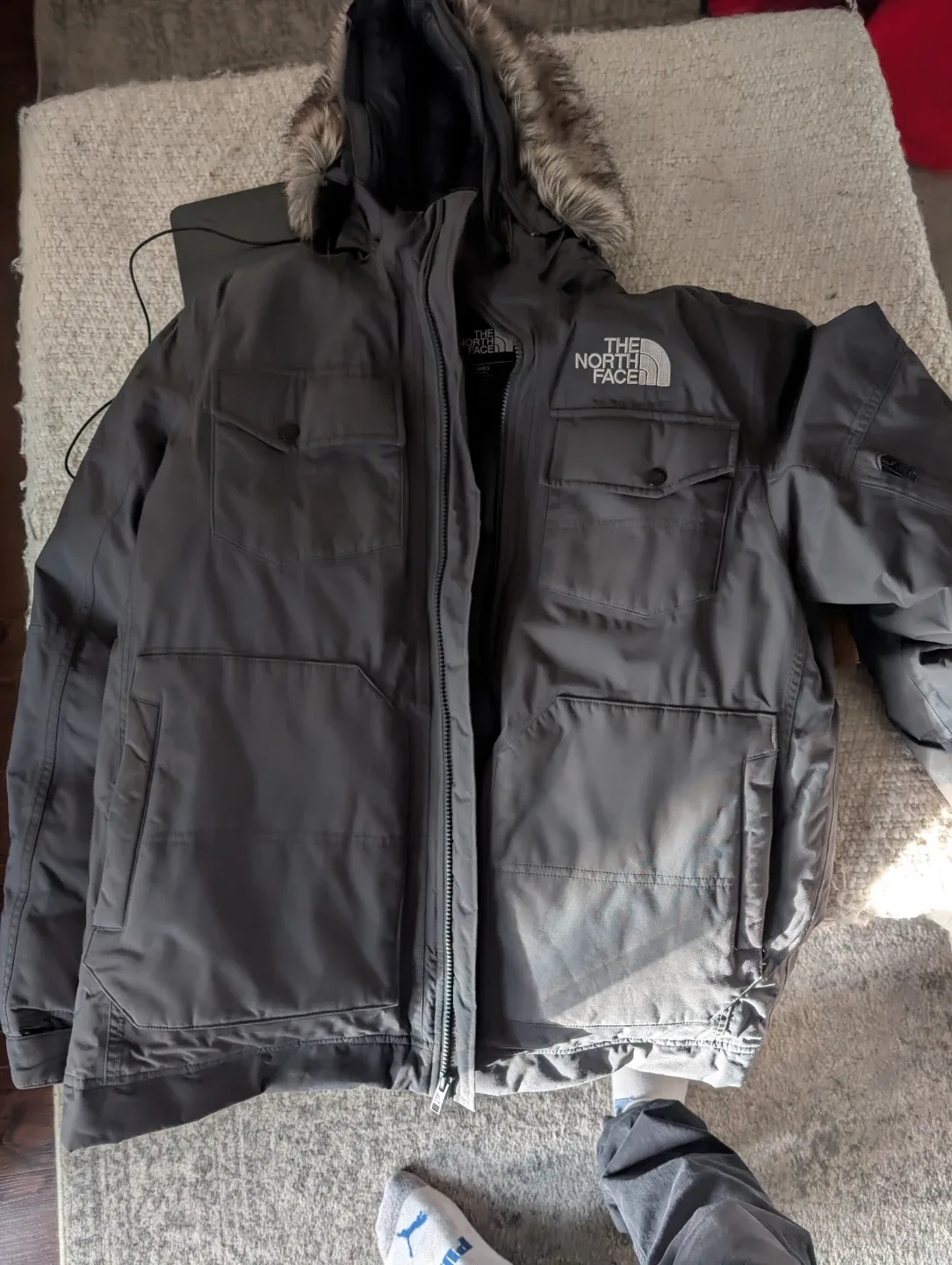 The North Face Puffer Jacket - Size L thumbnail