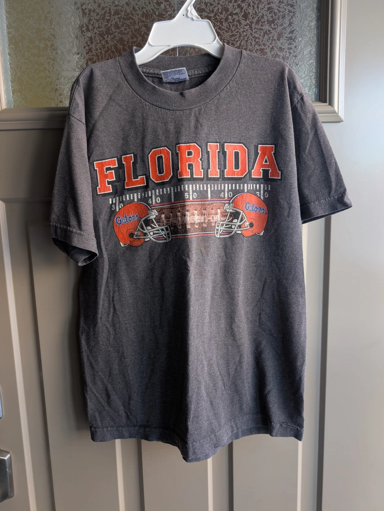 Mens sz sm tshirts $3 each - photo 2