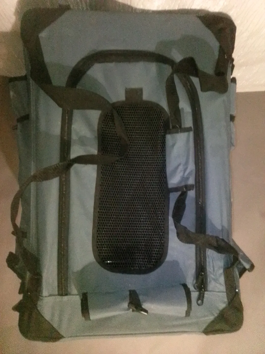 EliteField Pet Carrier - 25x17x21 image indicator(4)