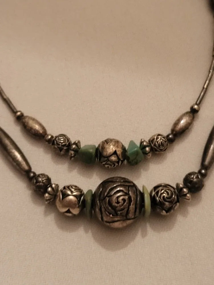 Vintage Silver Tone & Turquoise Necklace image indicator(2)