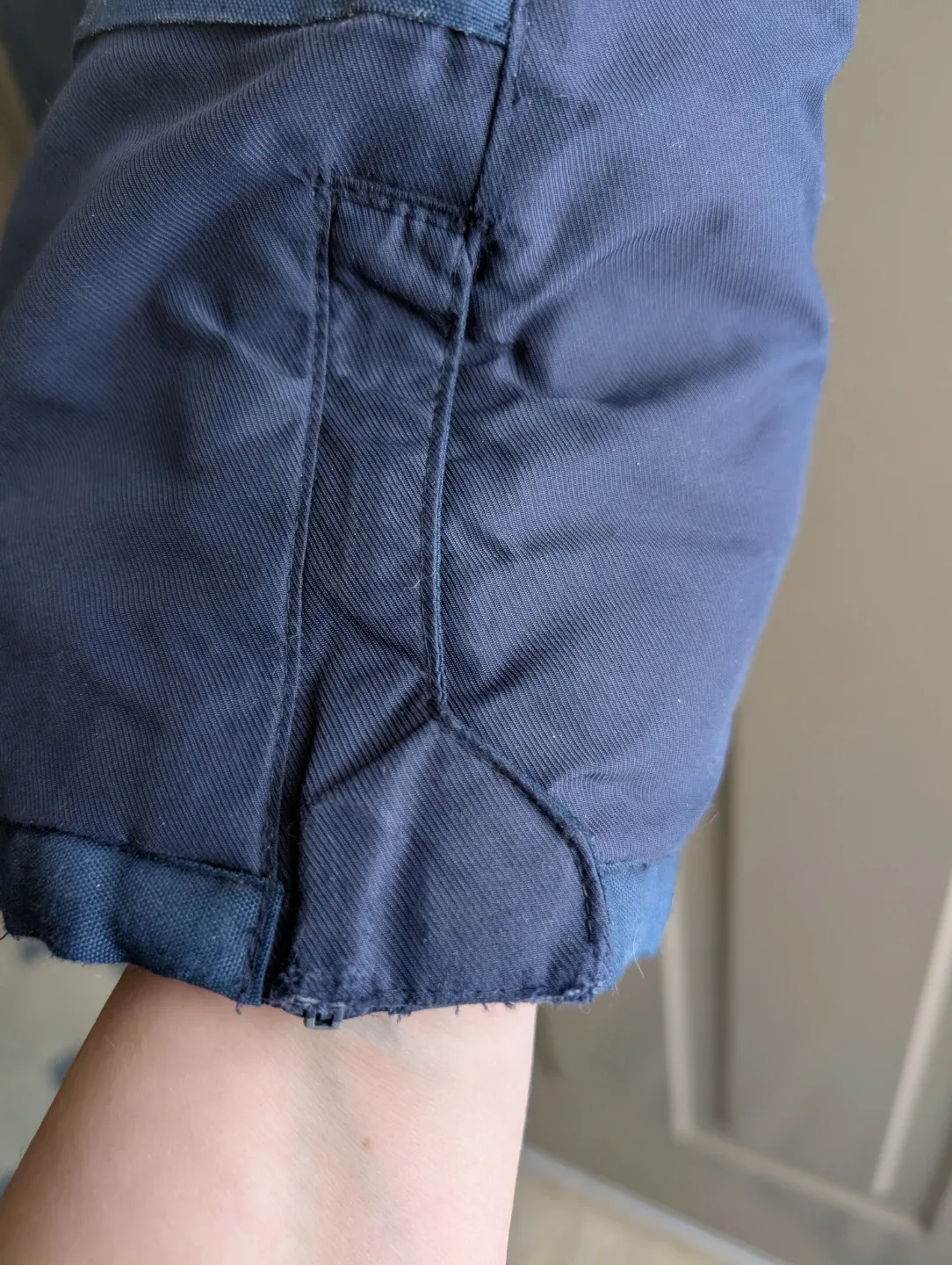 Boys sz 4/5 snow pants image indicator(6)