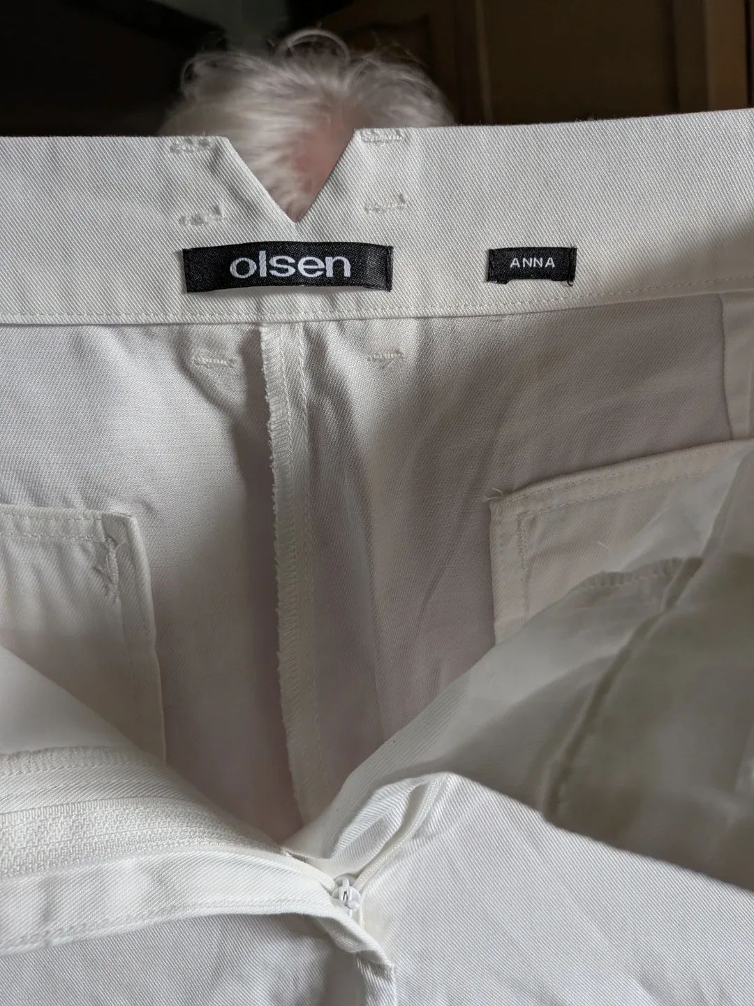 Olsen ladies ANNA White Pants sz 14 Like New image indicator(4)