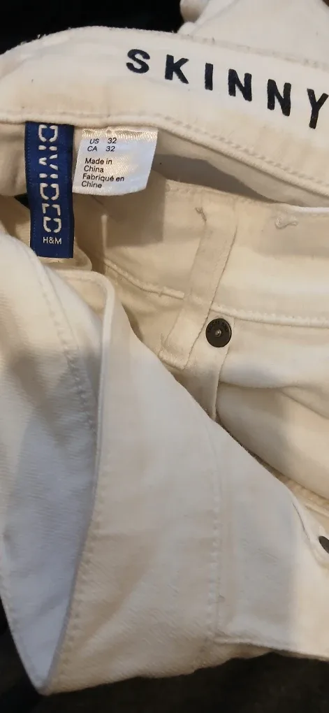 H&M White Skinny Jeans image indicator(6)