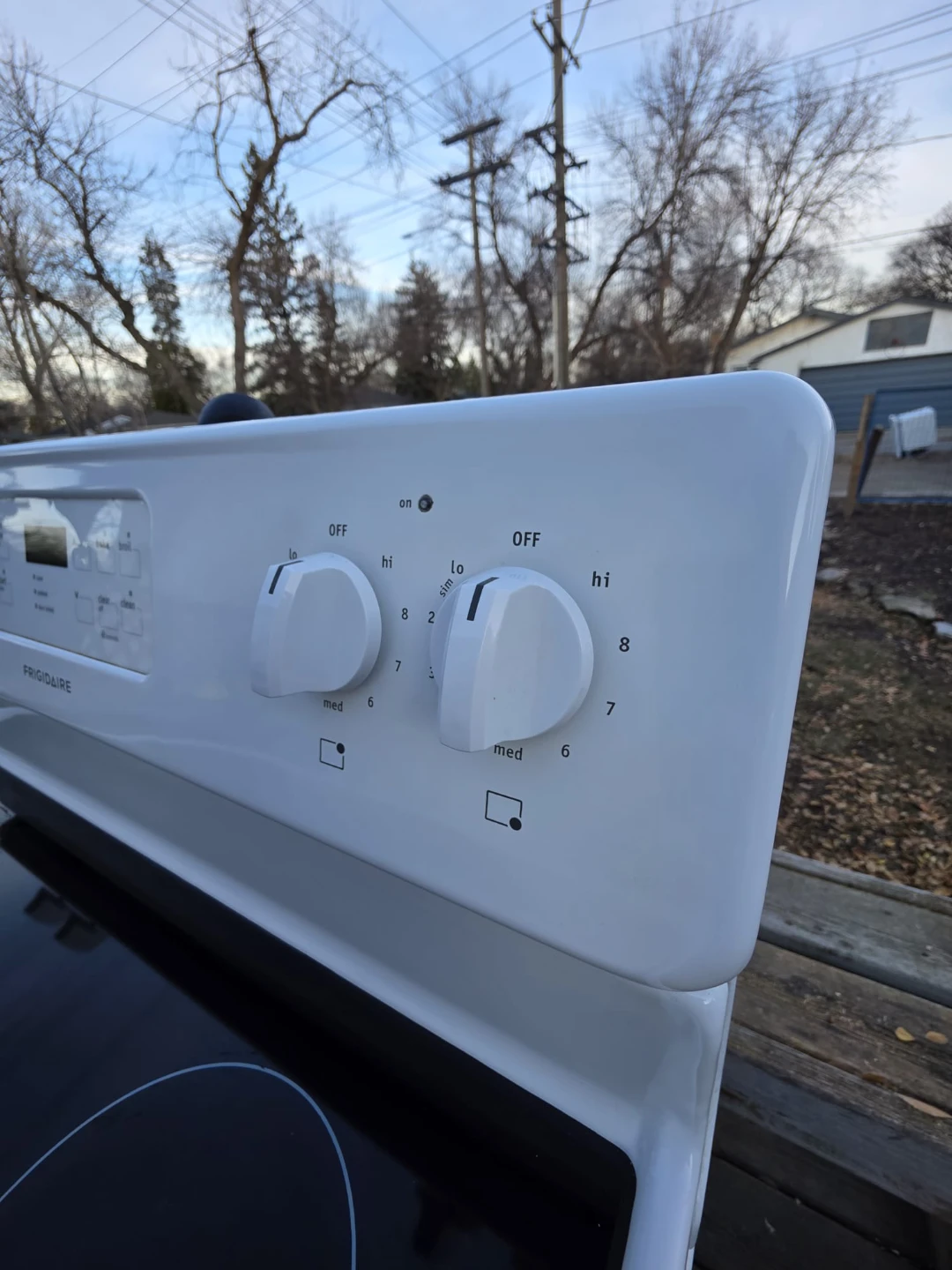 Frigidaire Electric Range - White - photo 5