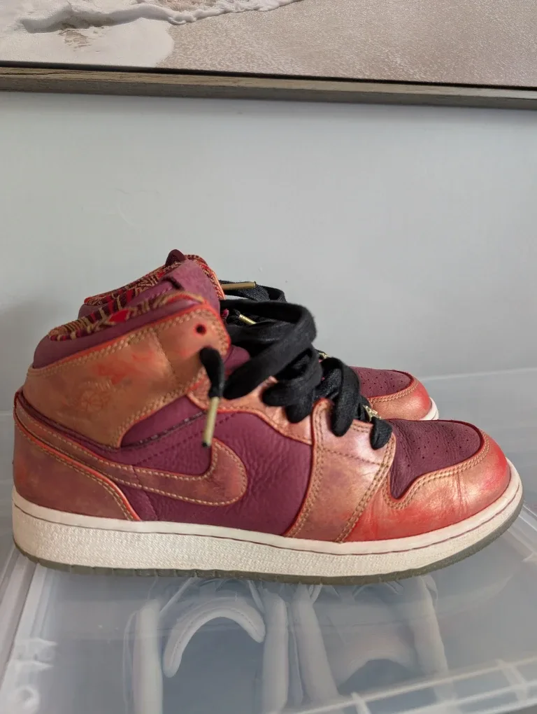 Size 7Y Air Jordan 1 Mid BHM (Black History Month)