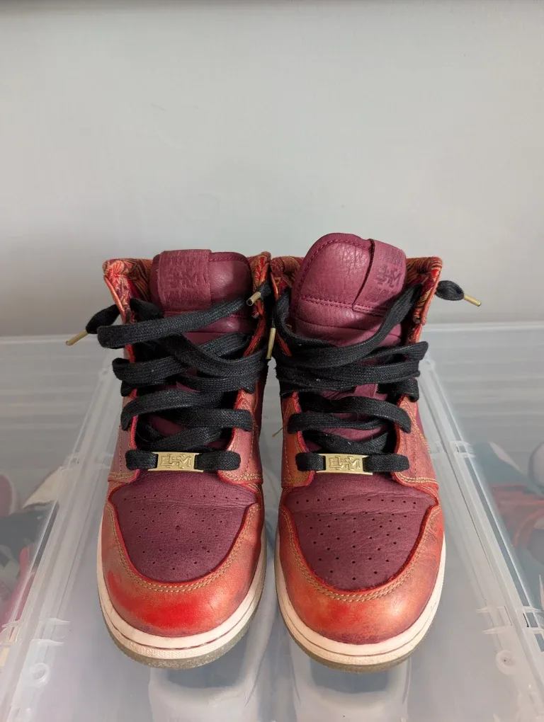 Size 7Y Air Jordan 1 Mid BHM (Black History Month) image indicator(2)