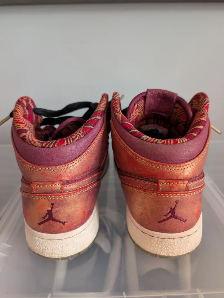 Size 7Y Air Jordan 1 Mid BHM (Black History Month) image indicator(3)