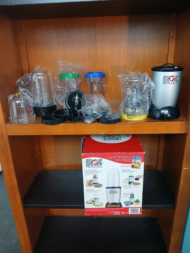 Magic bullet not new  working good image indicator(2)