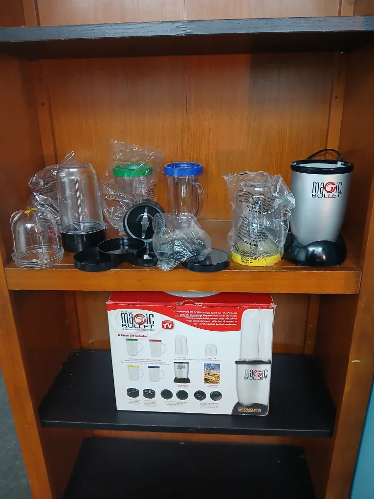 Magic bullet not new  working good image indicator(4)