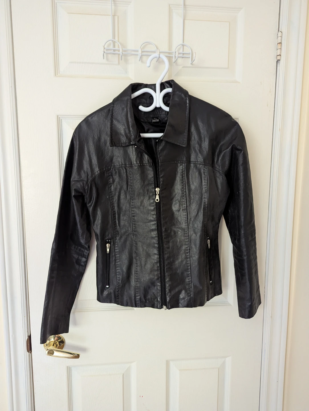 Black leather jacket, M, Suzy Shier