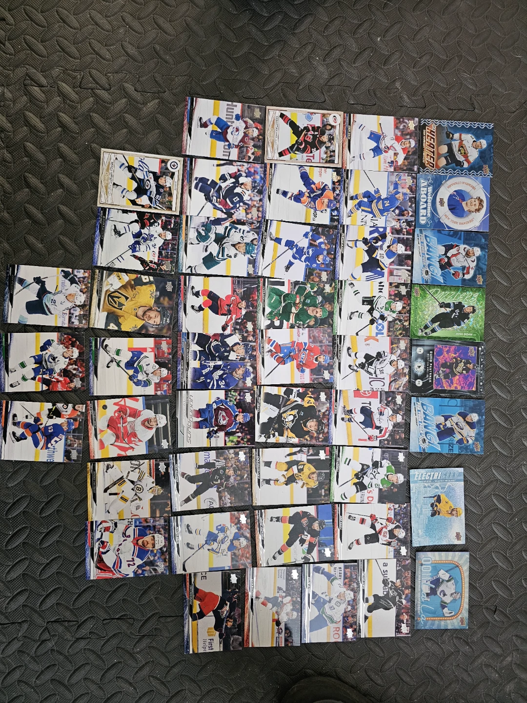 Hockey Trading Cards - Upper Deck