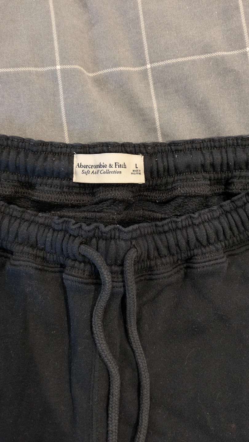 Abercrombie & Fitch Black Sweatpants - Size L - photo 2