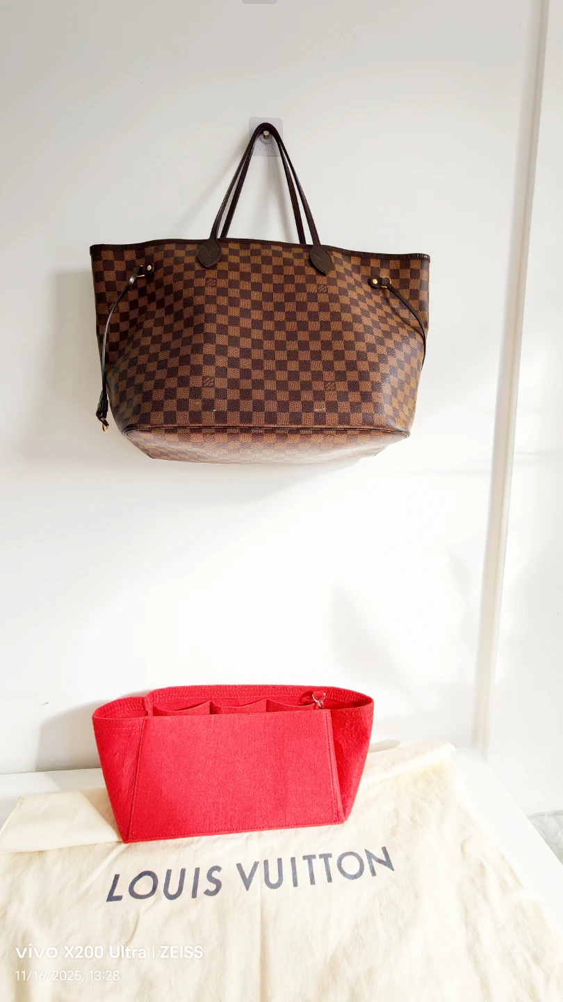 Louis Vuitton Neverfull GM Damier Ebene Tote - photo 3
