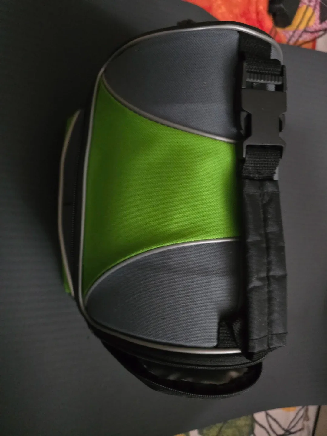 Green & Grey Insulated Lunch Bag image indicator(7)