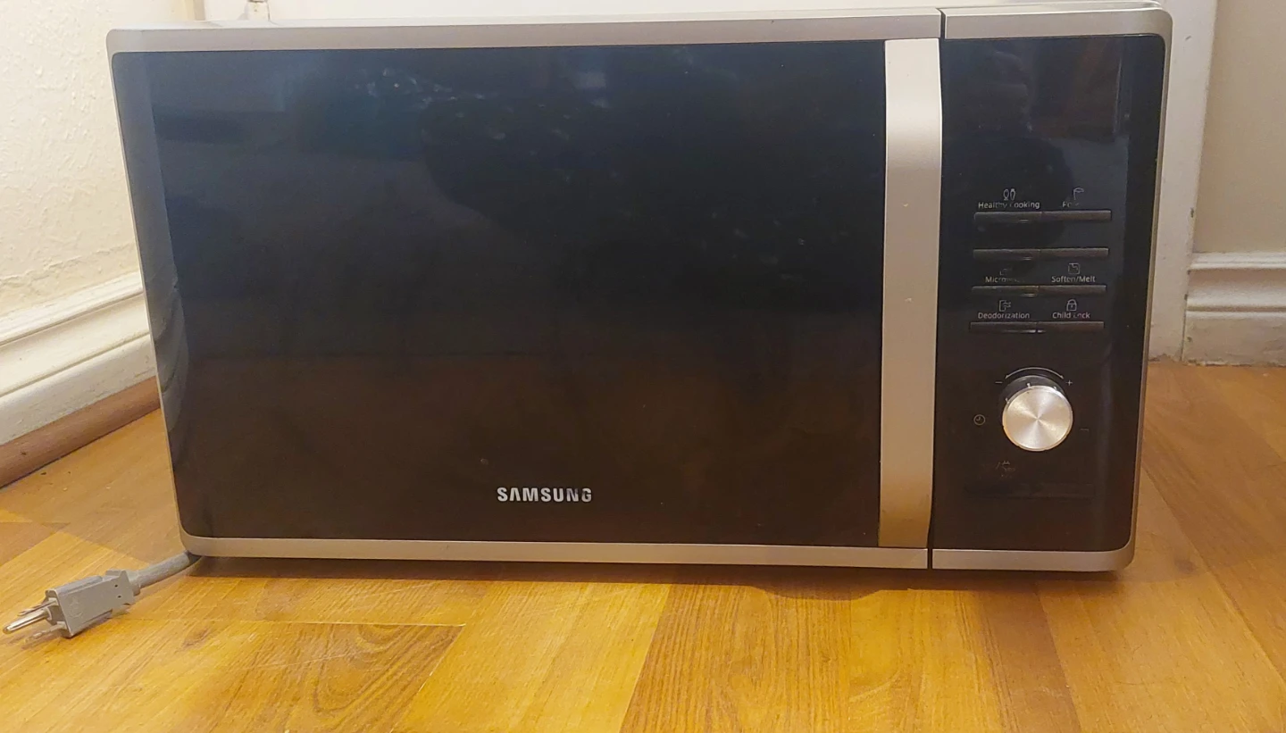 Samsung MS11J5023AS Microwave Oven - photo 2