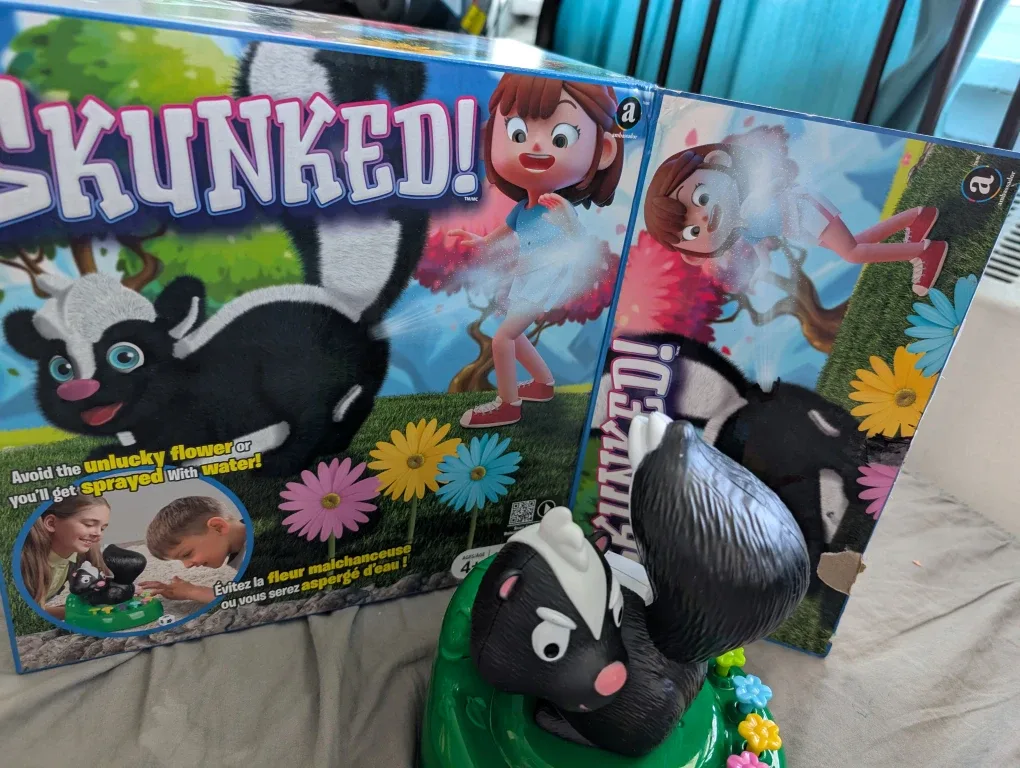 Skunked! Game - Avoid the Spray!