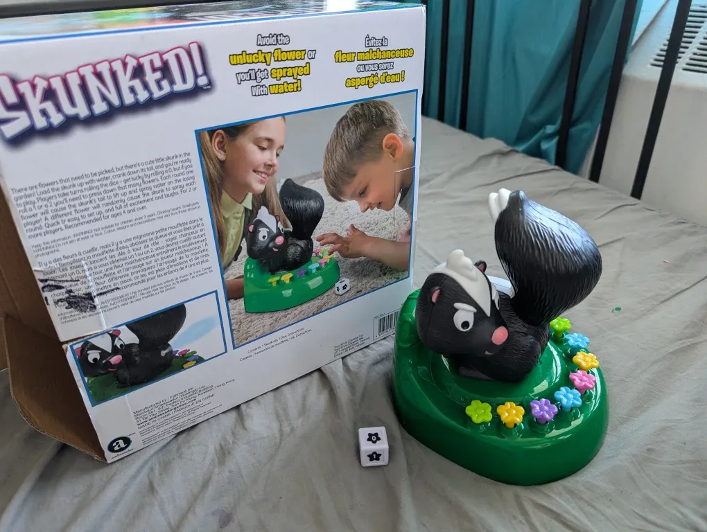 Skunked! Game - Avoid the Spray! image indicator(2)