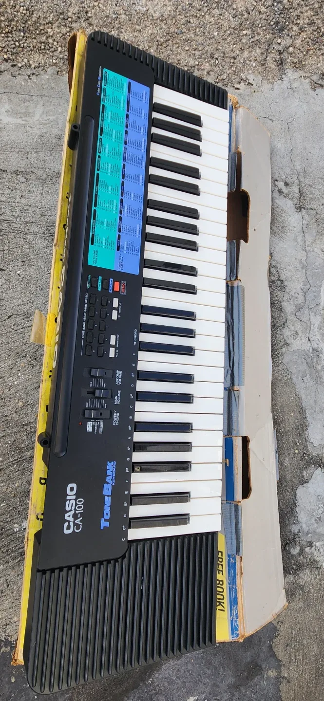 Casio CA-100 ToneBank Electronic Keyboard