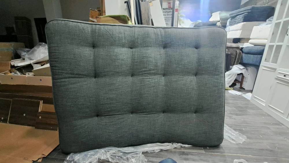 Grey Tufted Mattress (73x55in) - photo 3