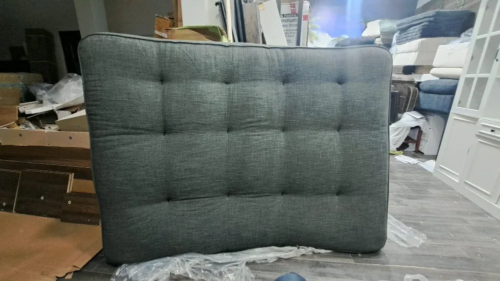 Grey Tufted Mattress (73x55in) image indicator(3)