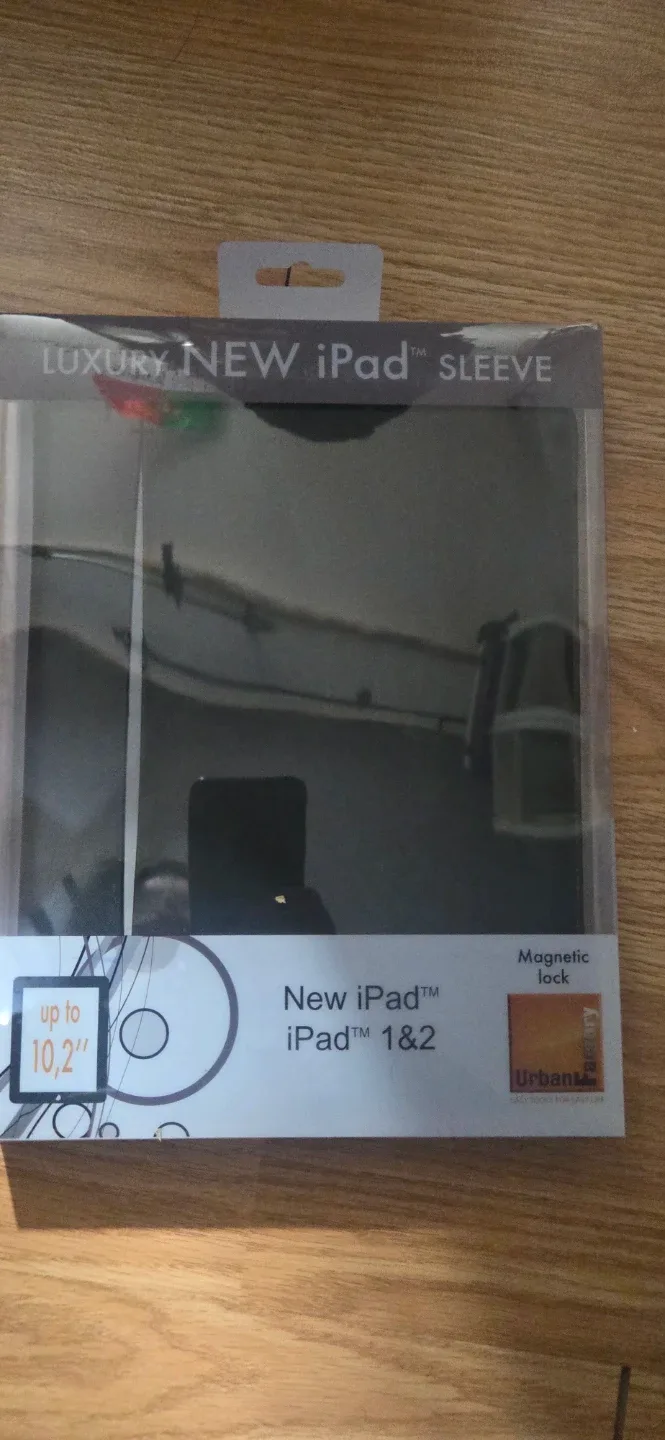 New Urban Factory Luxury iPad 1&2 Sleeve image indicator(2)