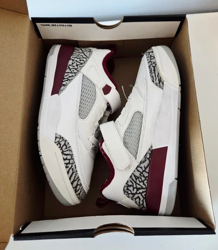 Boys Yout  Air Jordan Spizike Low (PS) - Size 3Y image indicator(6)